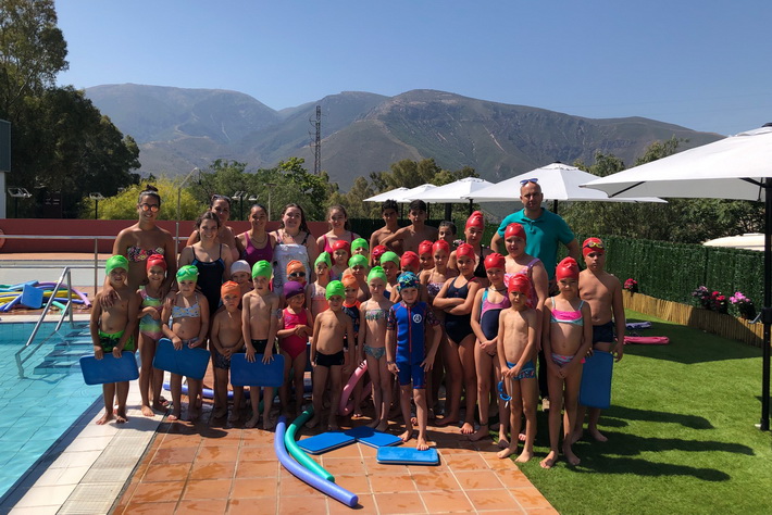 La Campaña Municipal de Natación de Órgiva 2019 congrega a casi 400 participantes
